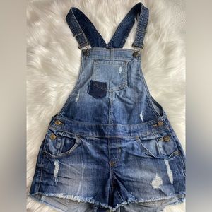 Womens Guess Short Overall size Small
